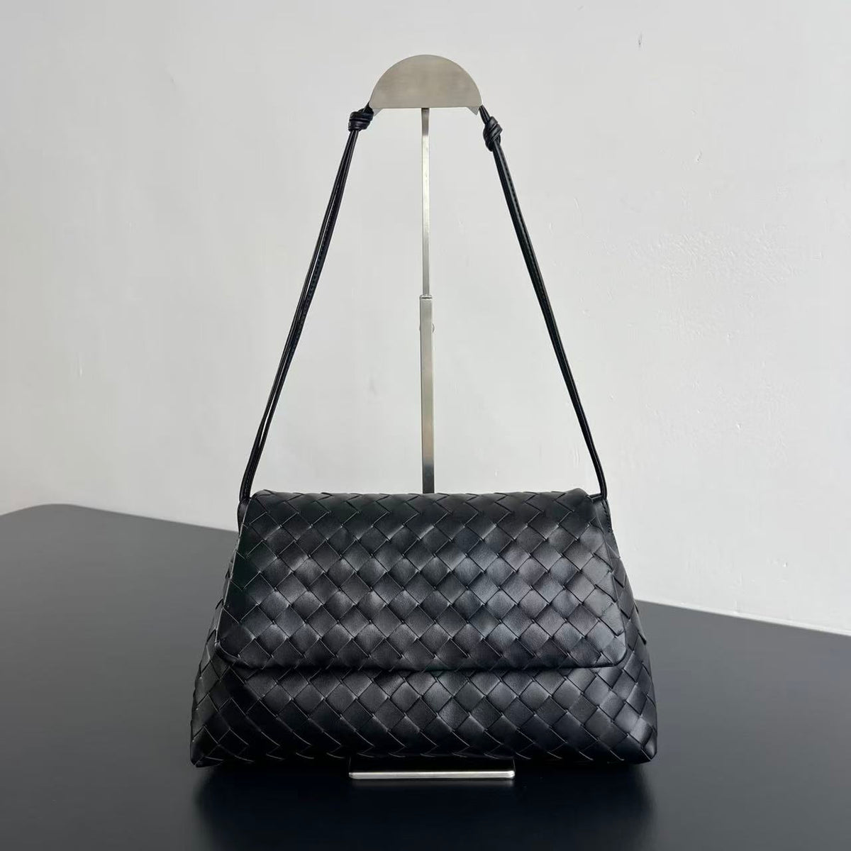 Bottga Veneta 2026 Giorno Bag 33cm Black Leather
