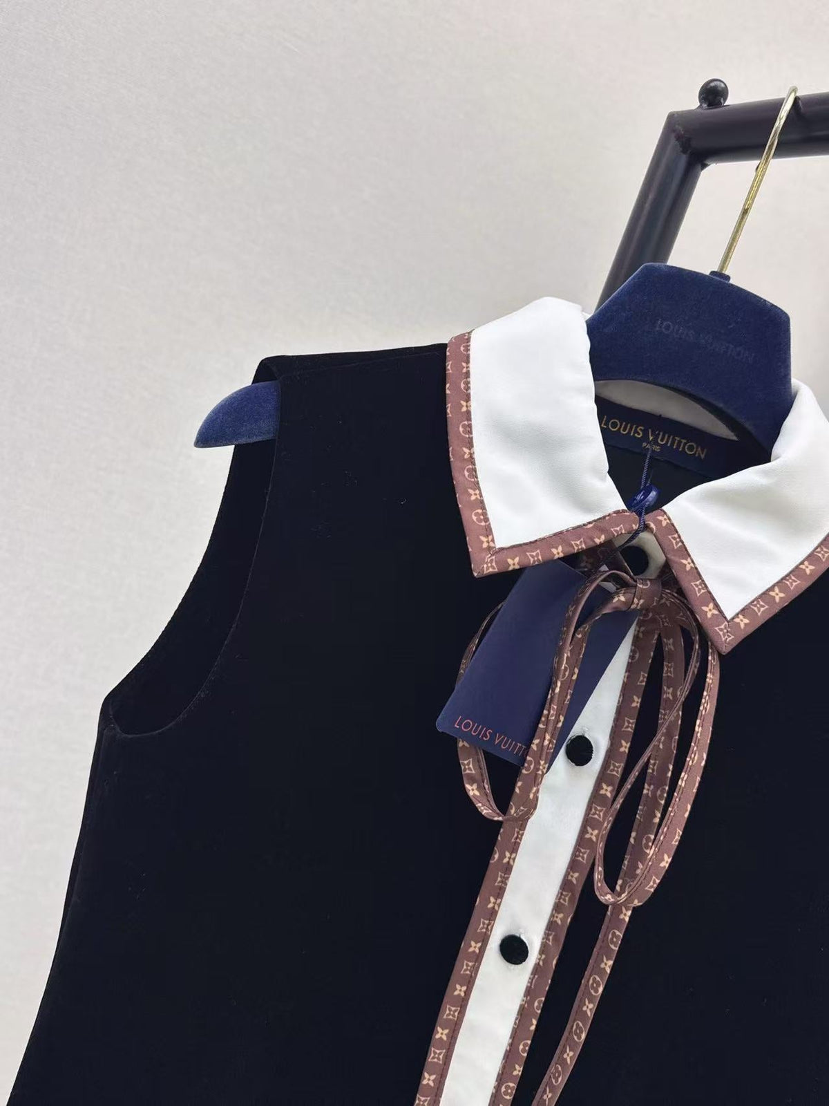 LV 2026 Monogram Bow Color-Blocked Dress Black Polyester