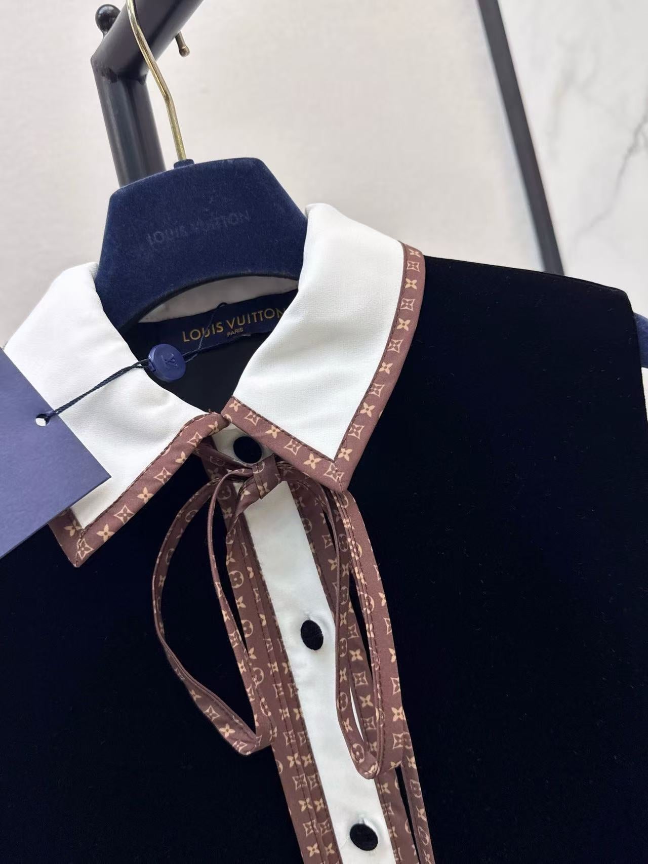 LV 2026 Monogram Bow Color-Blocked Dress Black Polyester