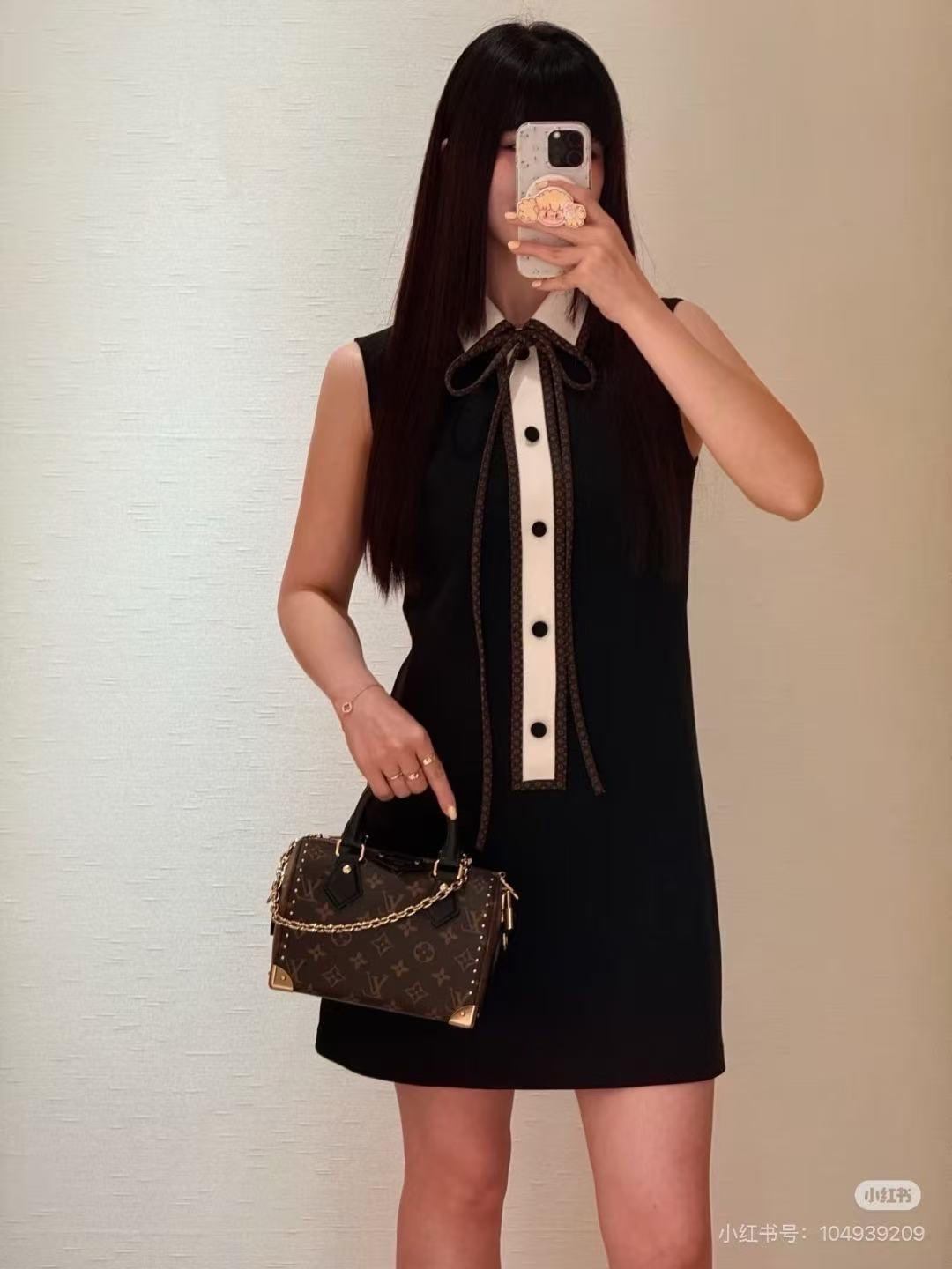 LV 2026 Monogram Bow Color-Blocked Dress Black Polyester