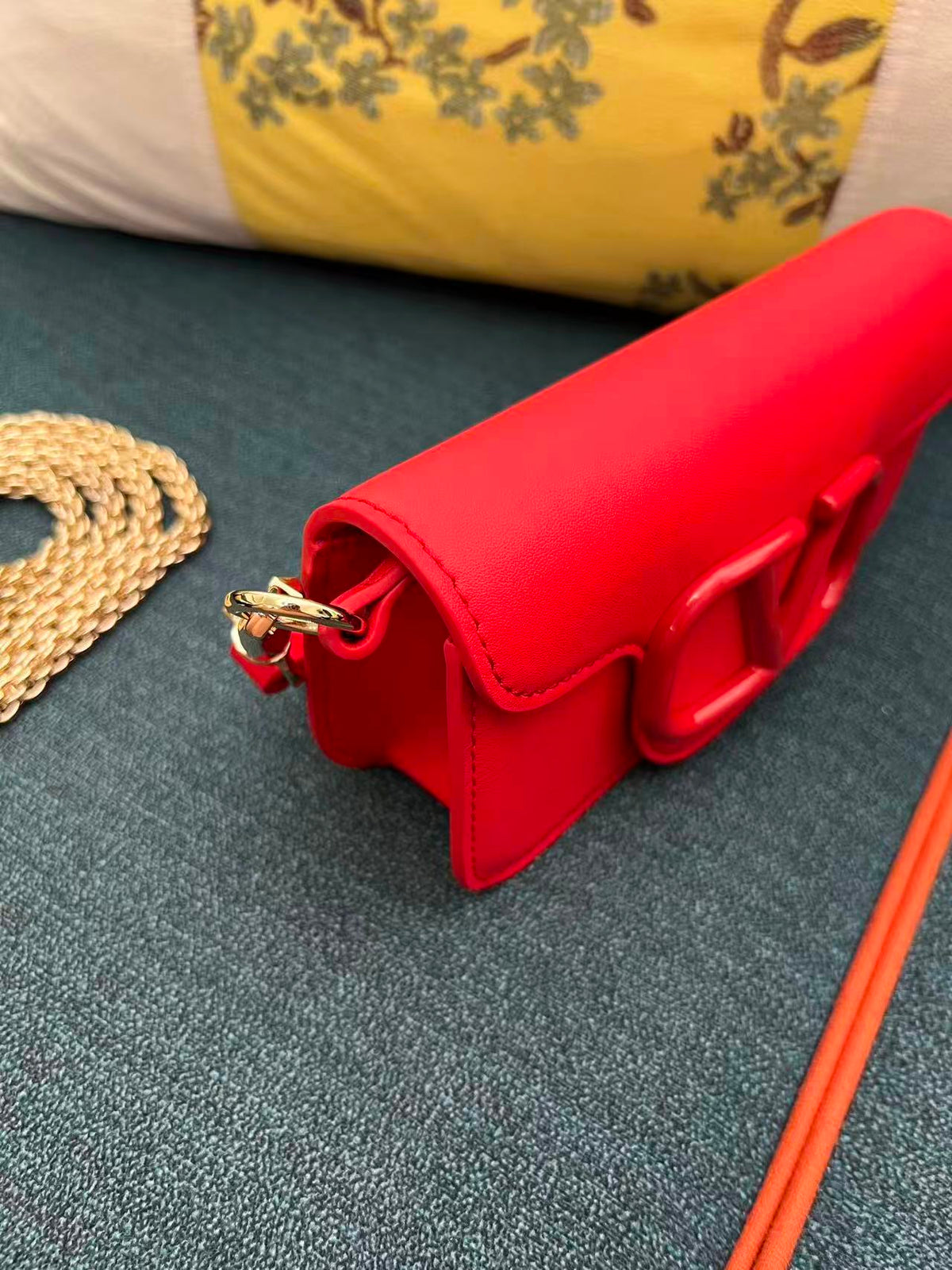 Valentino 2026 Garavani Loco Bag 20cm Red Leather