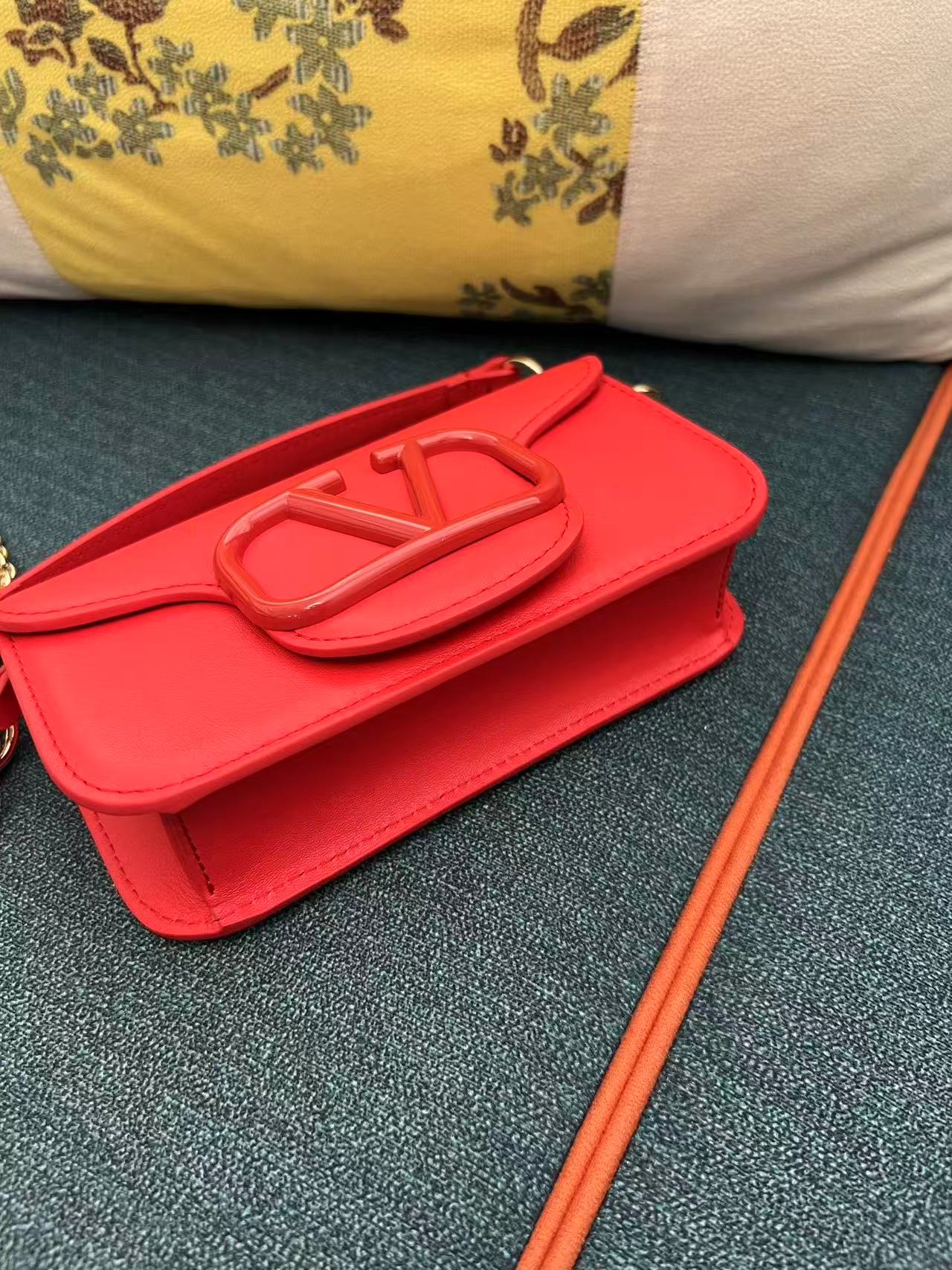 Valentino 2026 Garavani Loco Bag 20cm Red Leather