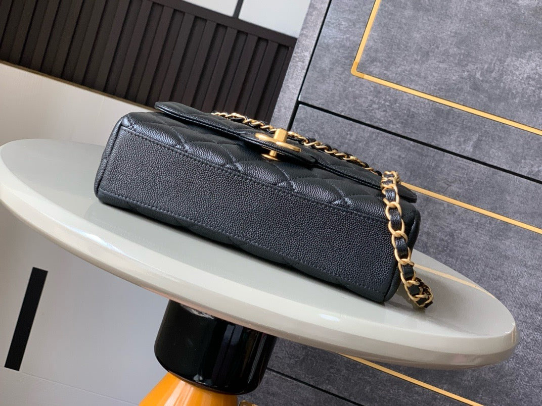 Chanel 2026 Quilted Bag 22cm Black Grained Calfskin