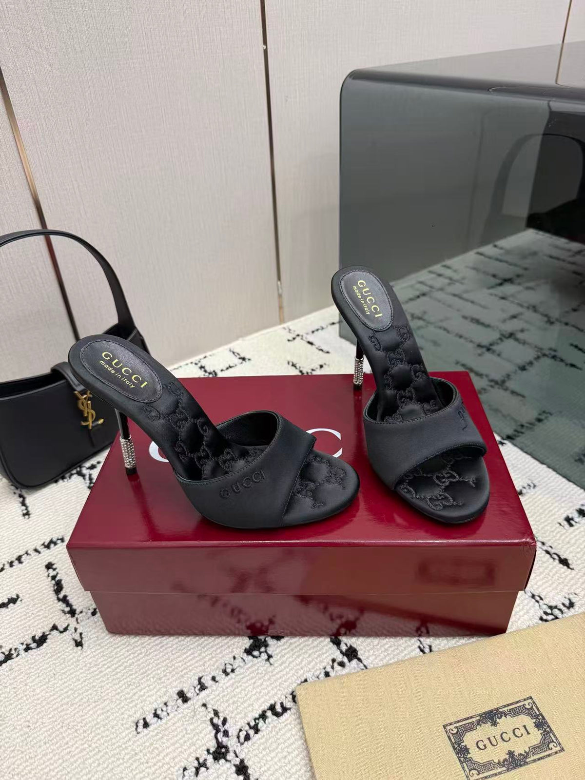 Gucci 2026 Logo-embossed Sandal 100mm Satin Leather