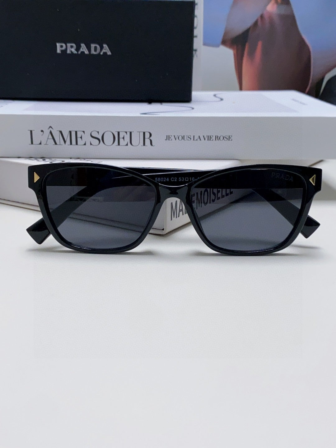 Prada Sunglasses 558302