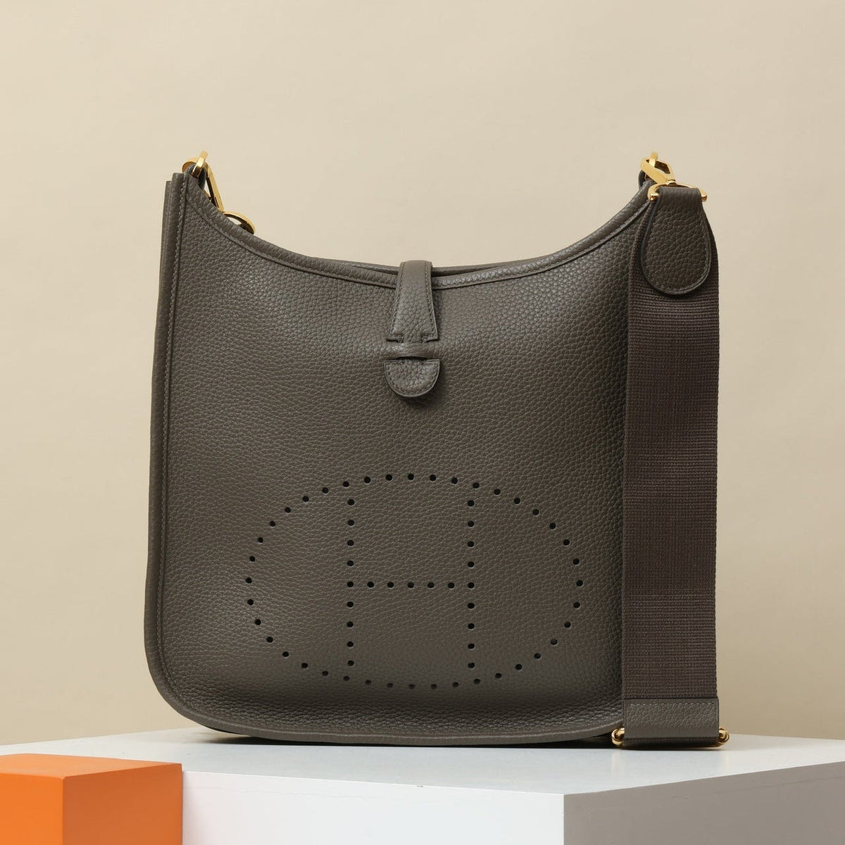 High-end Hermes 2026 Evelyne 30cm Clemence Calfskin