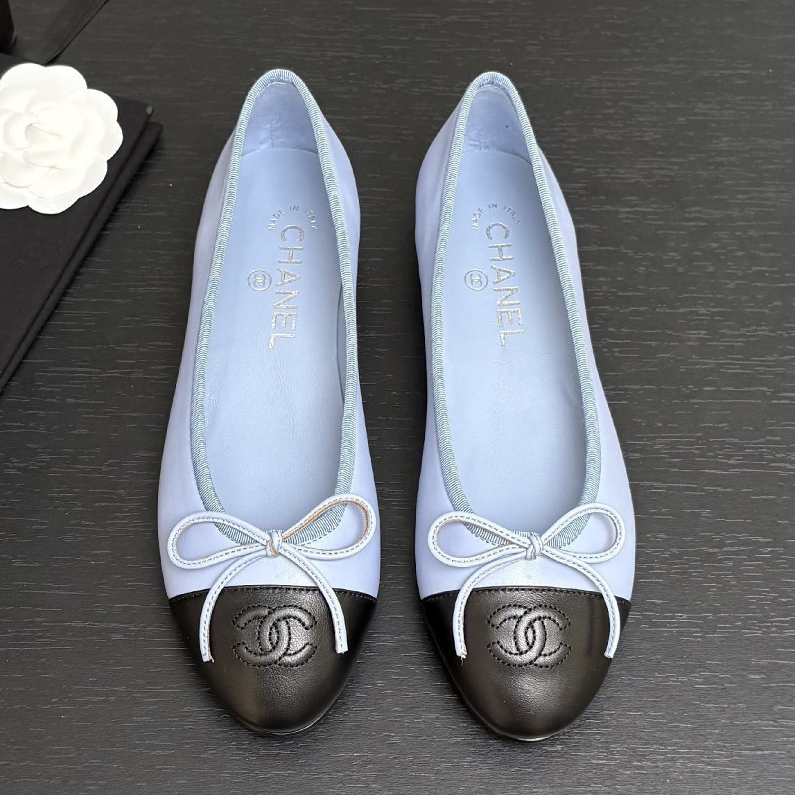 Chanel 2026 Two-Tone Shoe Cowhide 168113