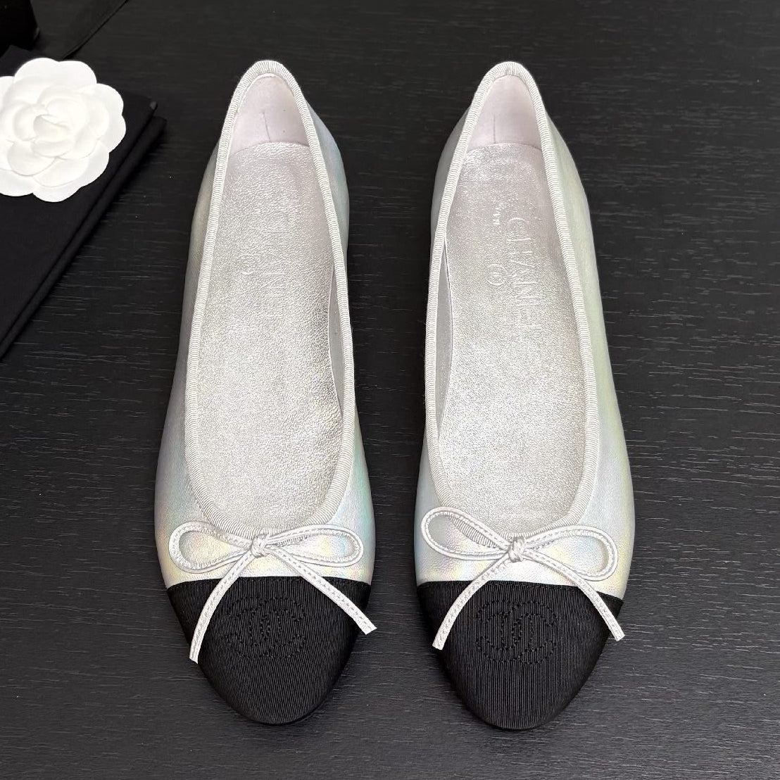 Chanel 2026 Two-Tone Shoe Cowhide 168113