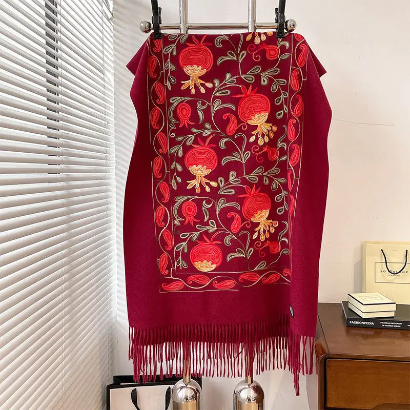 Contrast Color Pomegranate Leaf Embroidered Double-sided Shawl hercurva
