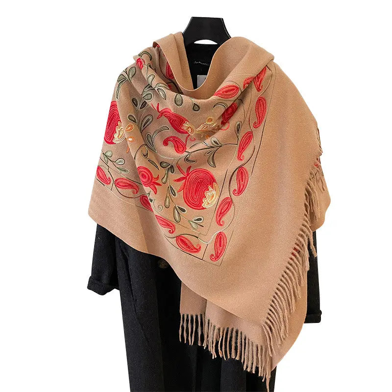 Contrast Color Pomegranate Leaf Embroidered Double-sided Shawl hercurva