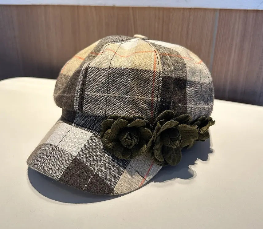 The Checkered Beret Keeps Warm In Autumn And Winter hercurva
