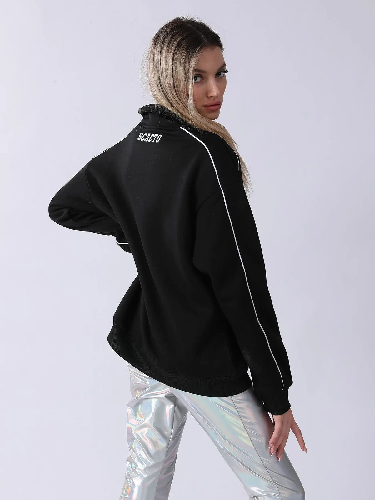 Women's Long Sleeved Sweatshirt hercurva