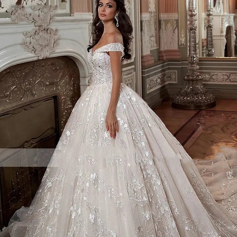 Off-shoulder French-style Bride Trailing Mori Style Simple Small Wedding Dress hercurva
