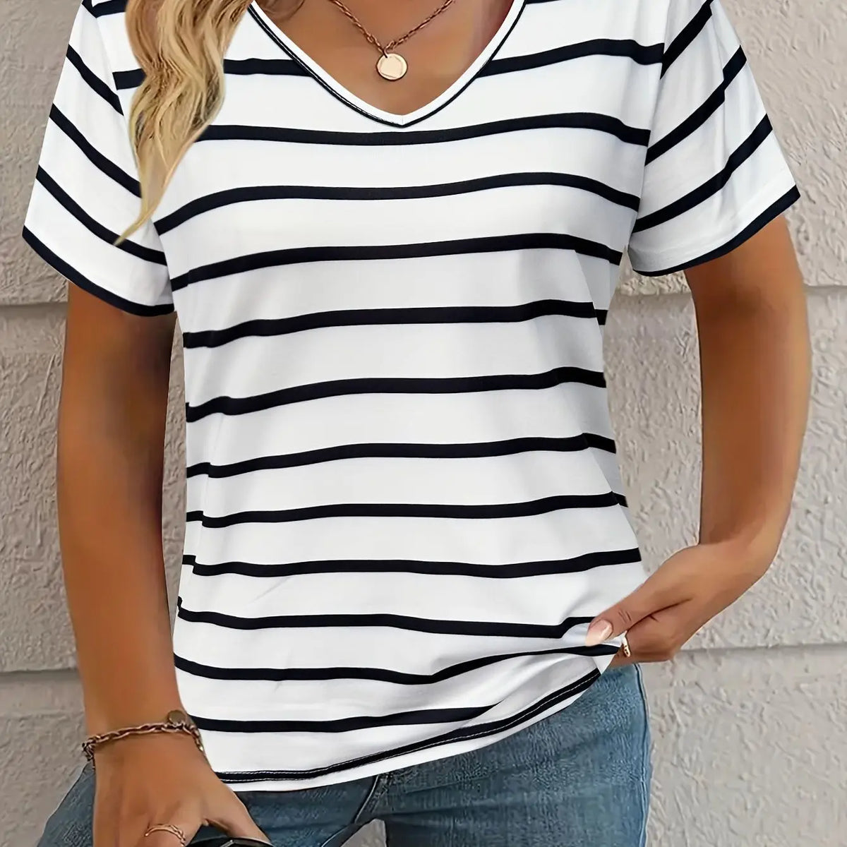 Casual Top Fashion Trend Stripes Short Sleeve Women V-neck hercurva