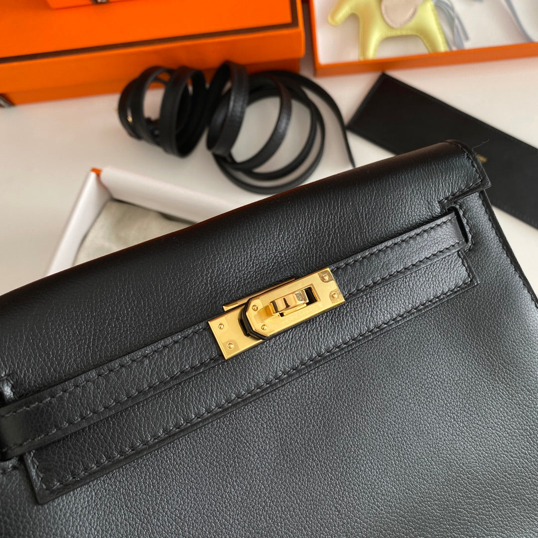 Kelly Danse II 22cm Black Evercolor Leather Ghw
