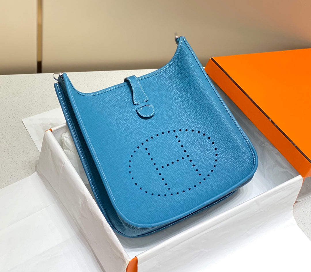 High-end Hermes 2026 Evelyne III 29 Bag Taurillon Clemence Leather