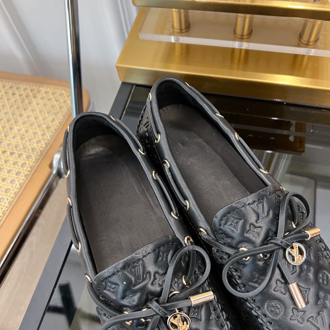 LV GLORIA FLAT LOAFER LOGO STAMPING BLACK
