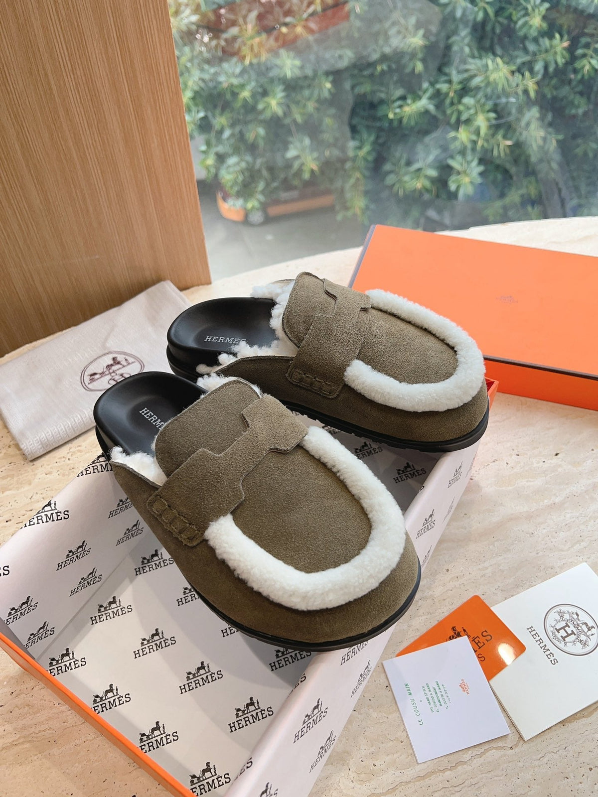 HM Go Mule Suede Goatskin 862750