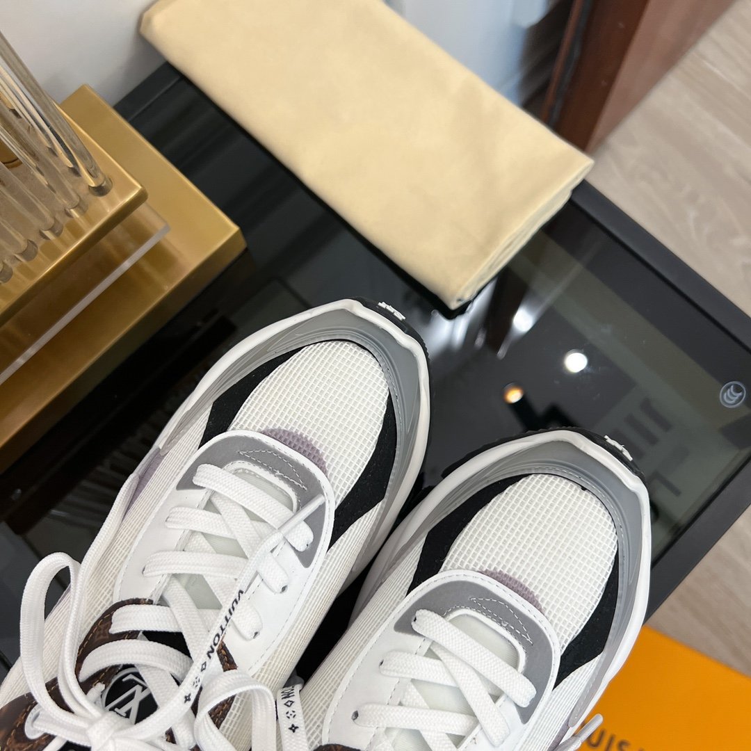 LV RUN 55 SNEAKER WHITE GRAY