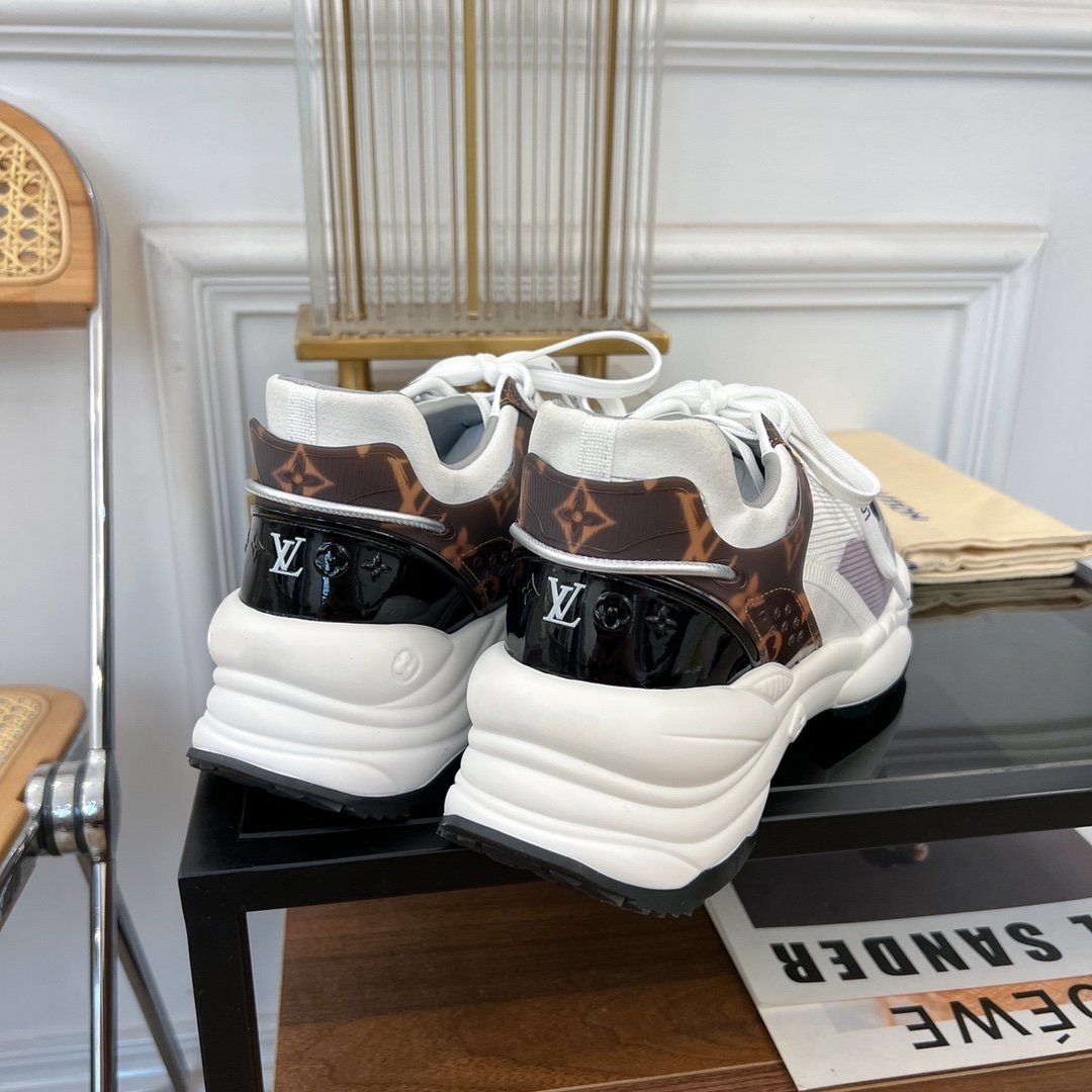 LV RUN 55 SNEAKER WHITE GRAY