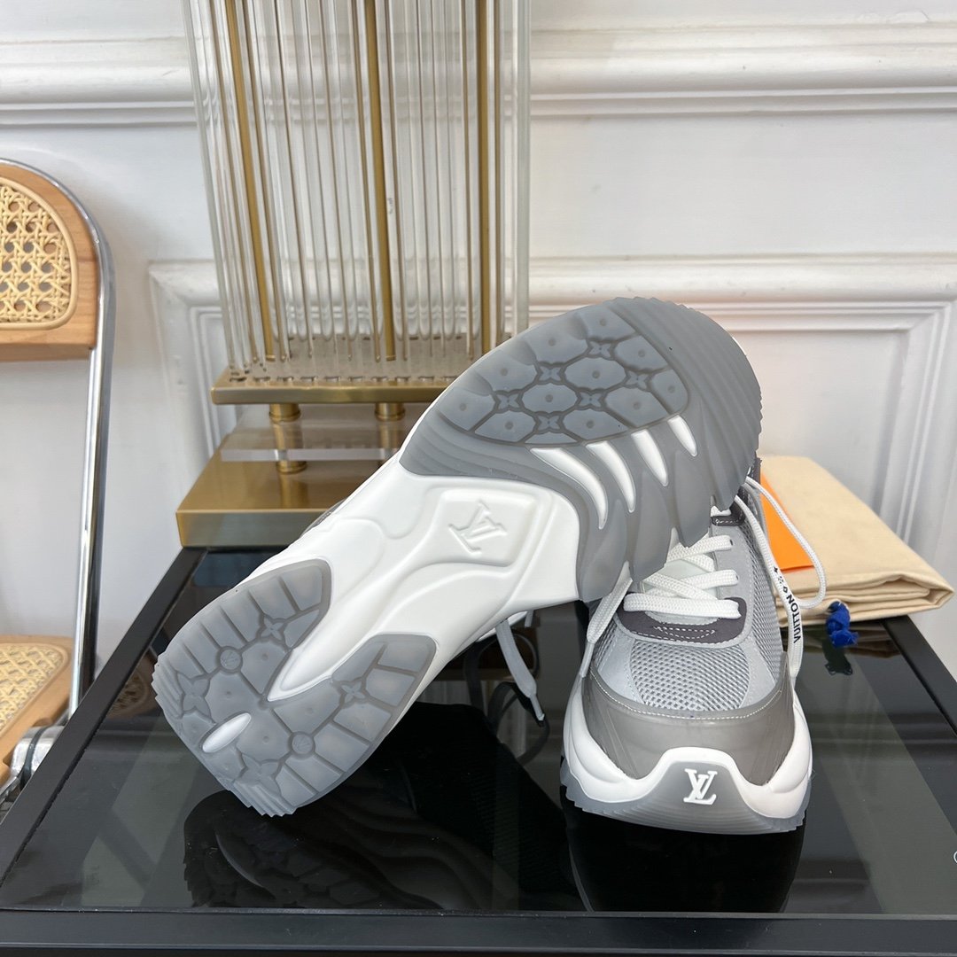 LV RUN 55 SNEAKER DARK GRAY