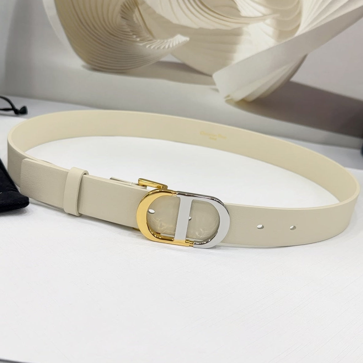 Dior 2026 Two-Tone Buckle Belt 30mm Leather 186129