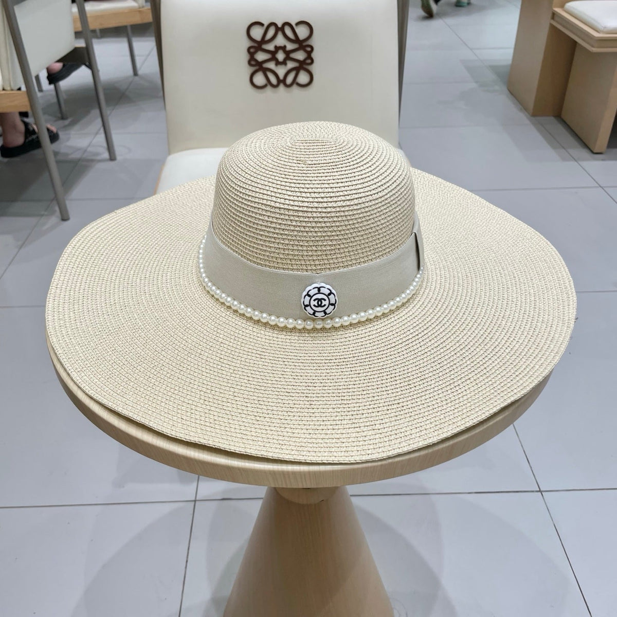 Chanel Wide-brimmed Hat 412790