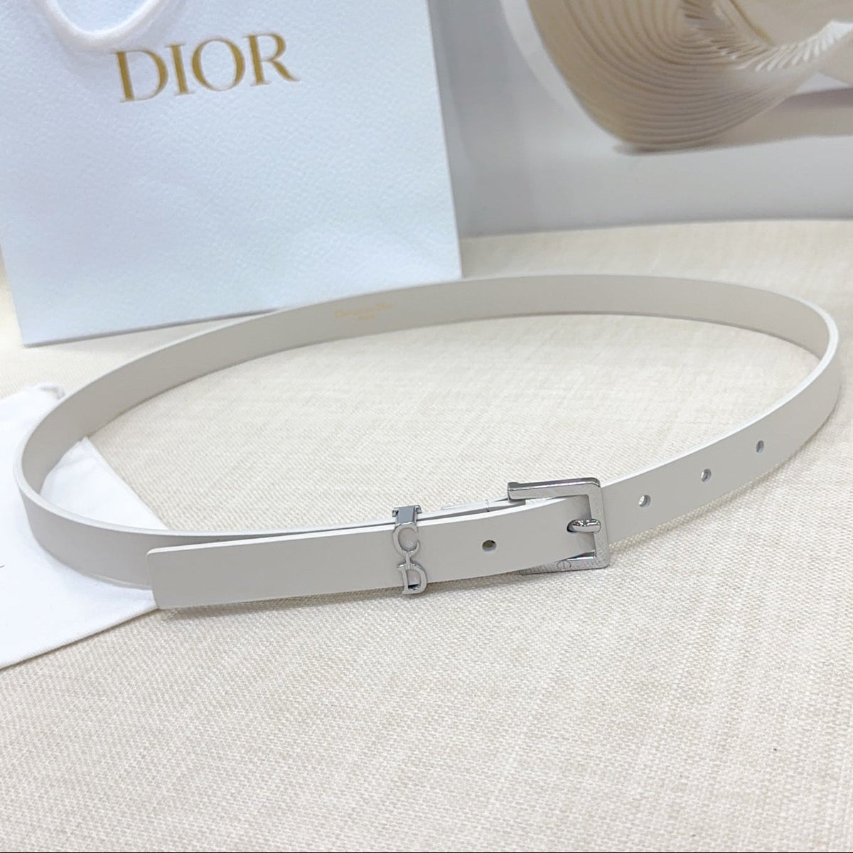 Dior 2026 Saddle Loop Belt 20mm Cowhide 190692