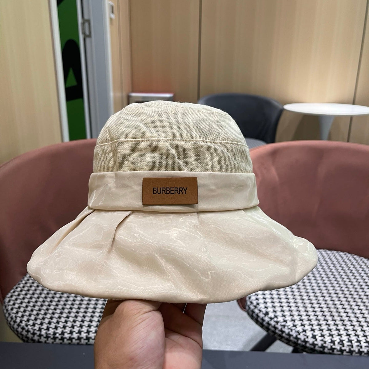 Burberry Logo Patch Bucket Hat 195983