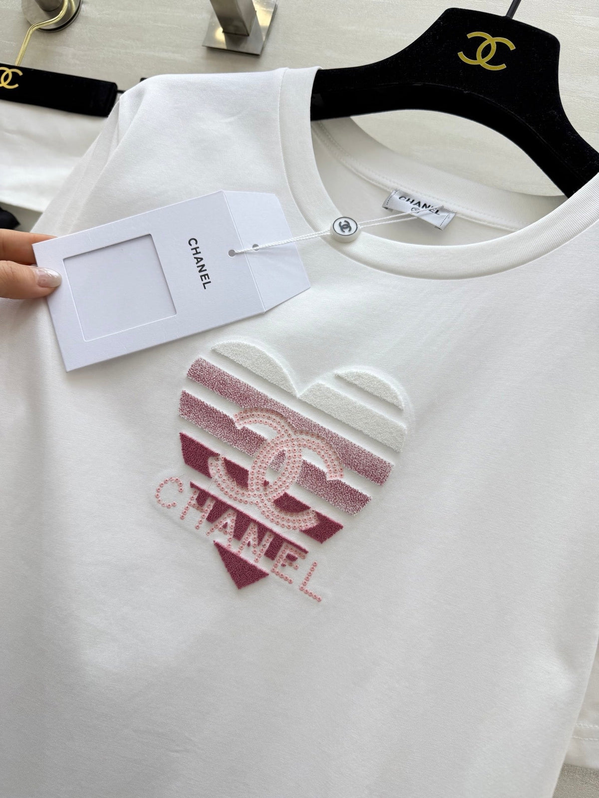 Chanel 2026 Heart Embroidered Beaded T-Shirt 191899