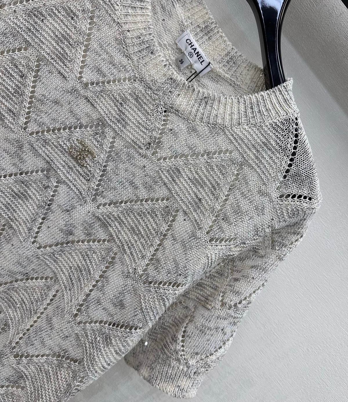Chanel 2026 Wool Short-sleeved Knit Top With Metallic Logo 374878