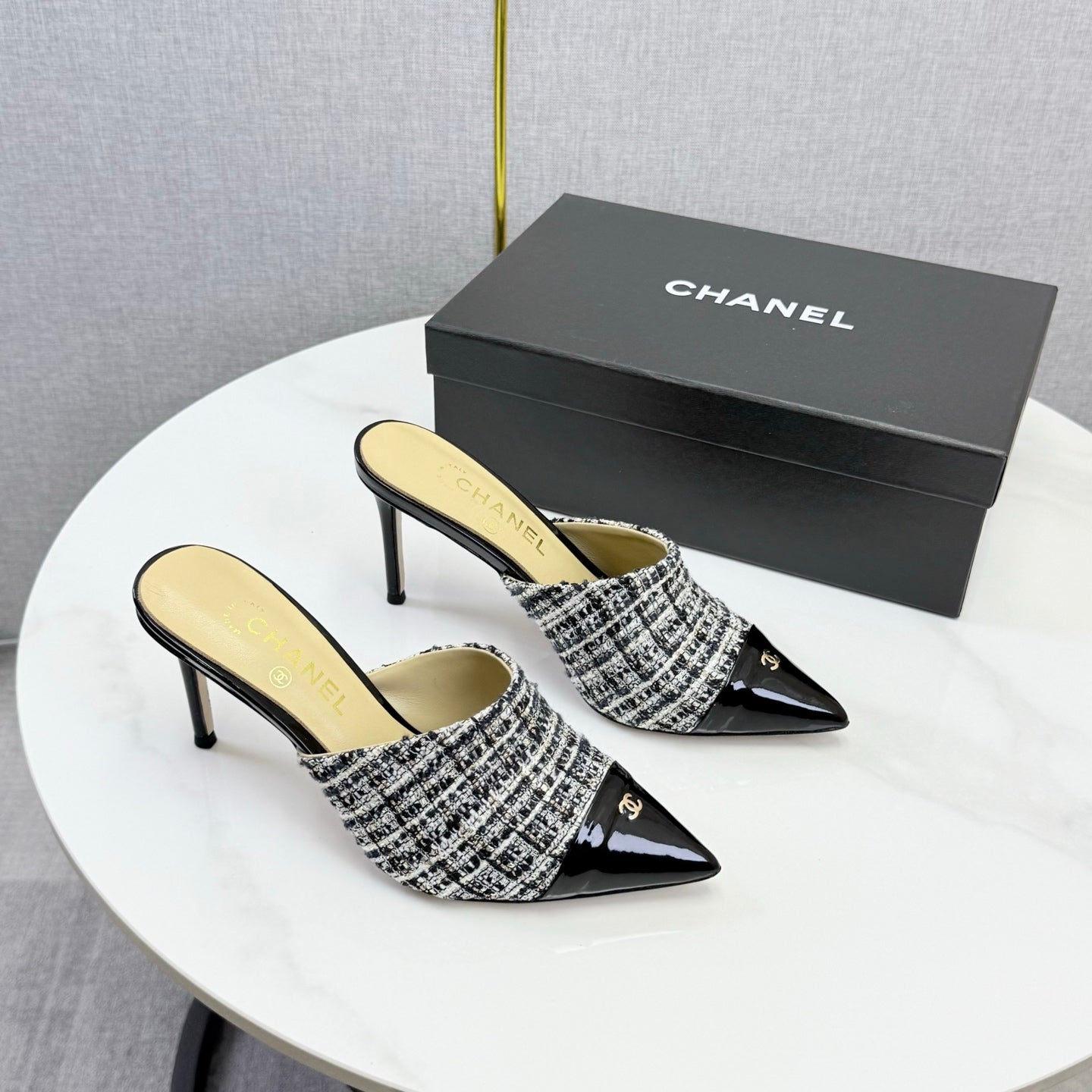 Chanel 2026 Pointy Heeled Mules 85mm Tweed Pearl  801951