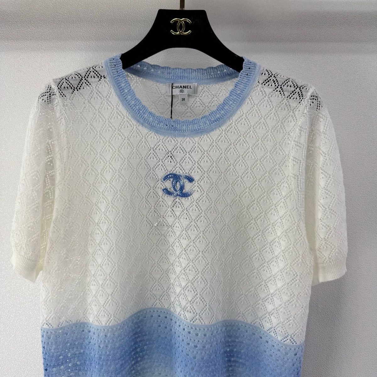 Chanel 2026 Gradient Color Hollowed-out Short Sleeve Tencel 395516