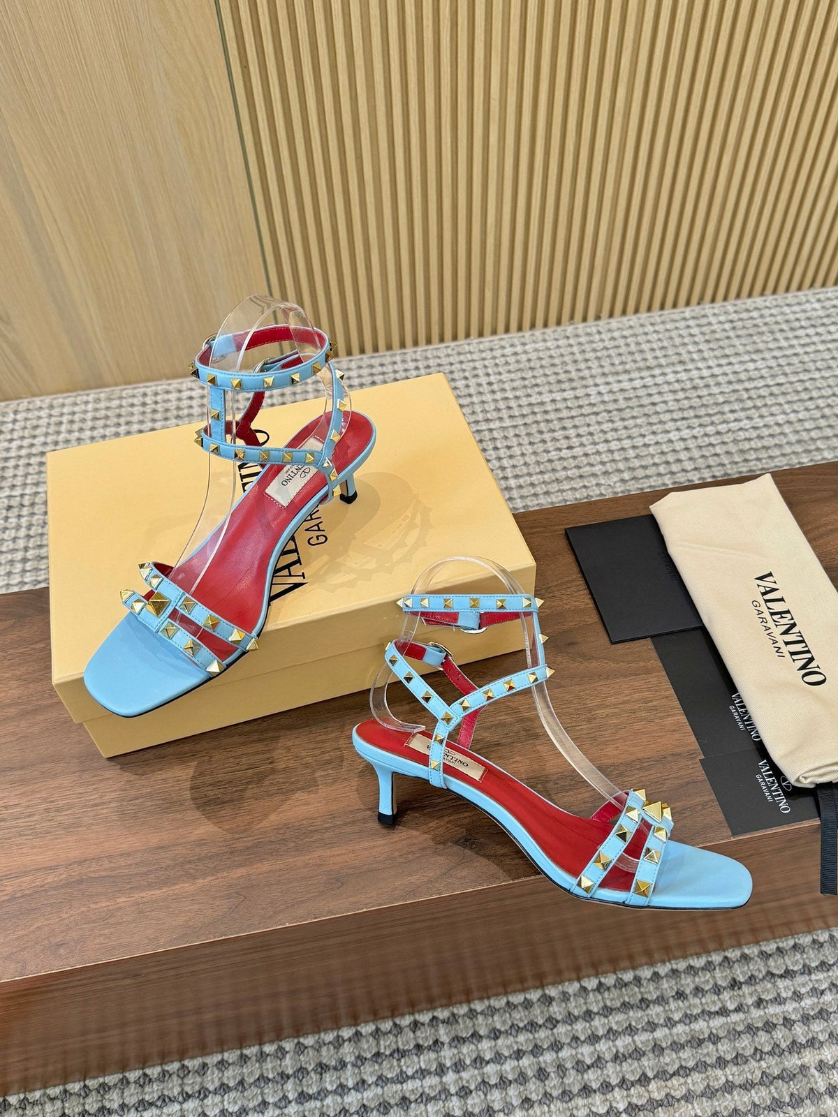 Valentino Garavani Rockstud Caged Calfskin 40mm Sandals 863342