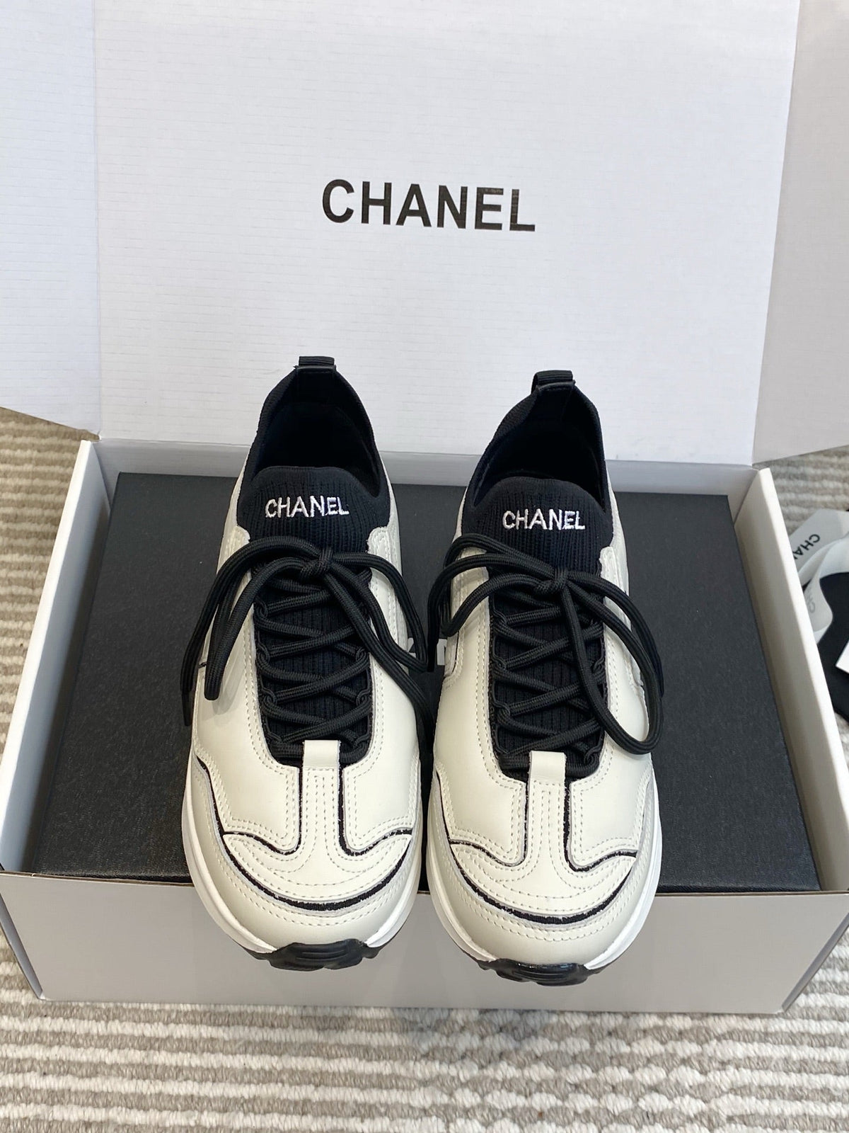 Chanel 2026 Sneaker Suede Calfskin 858560
