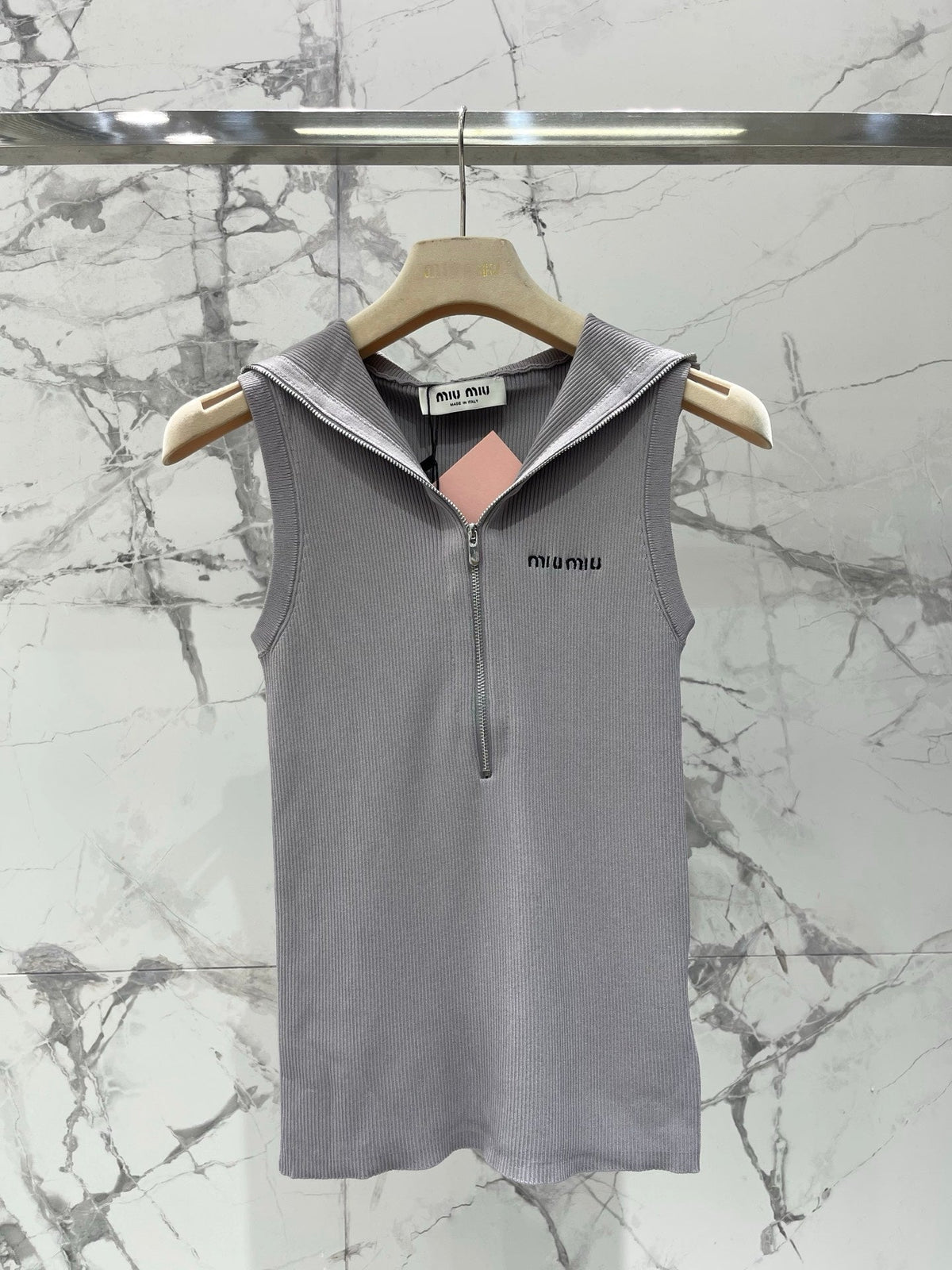 MiuMiu 2026  Hooded Zipper Tank Top Tencel 636581