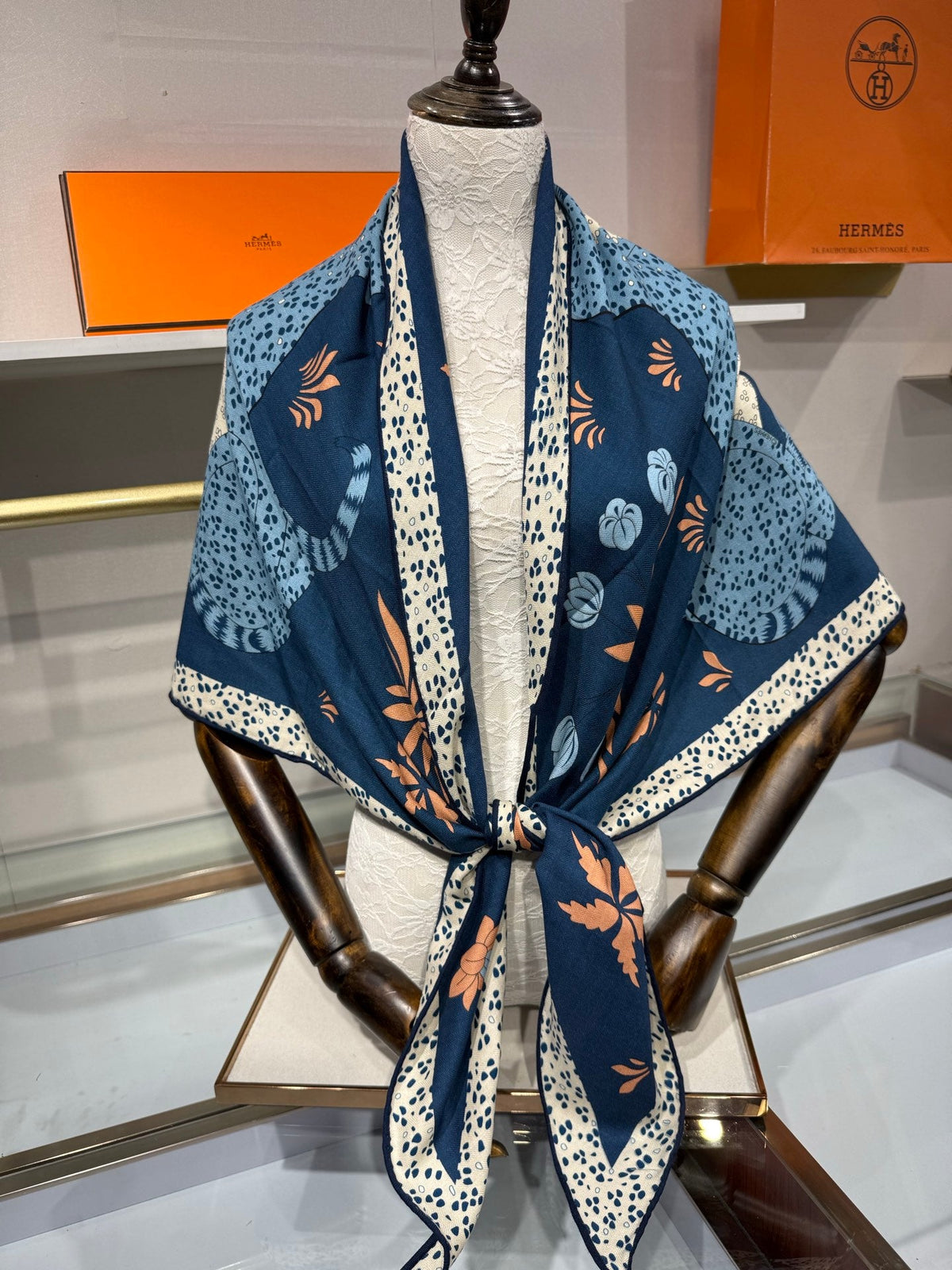 Hermès 2026 Les Leopards Scarf 140cm Cashmere Silk 216583