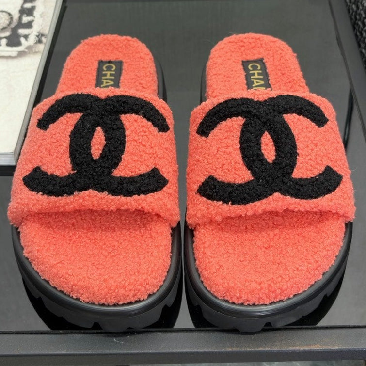 Chanel 2026 CC Logo Furry Sandals Chanel Wool 128102