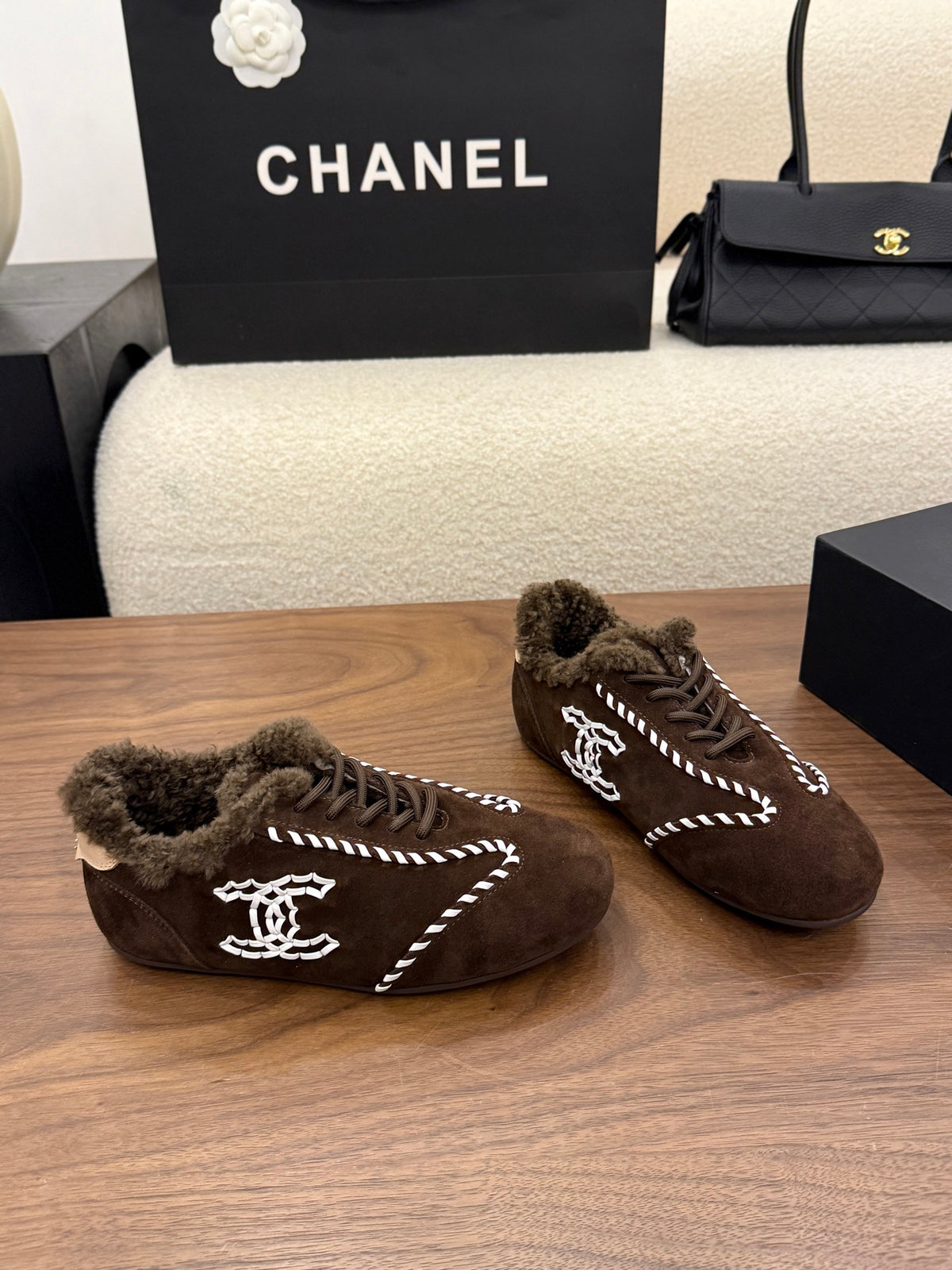 Chanel 2026 Sneaker Dark Beige Suede Wool 173401