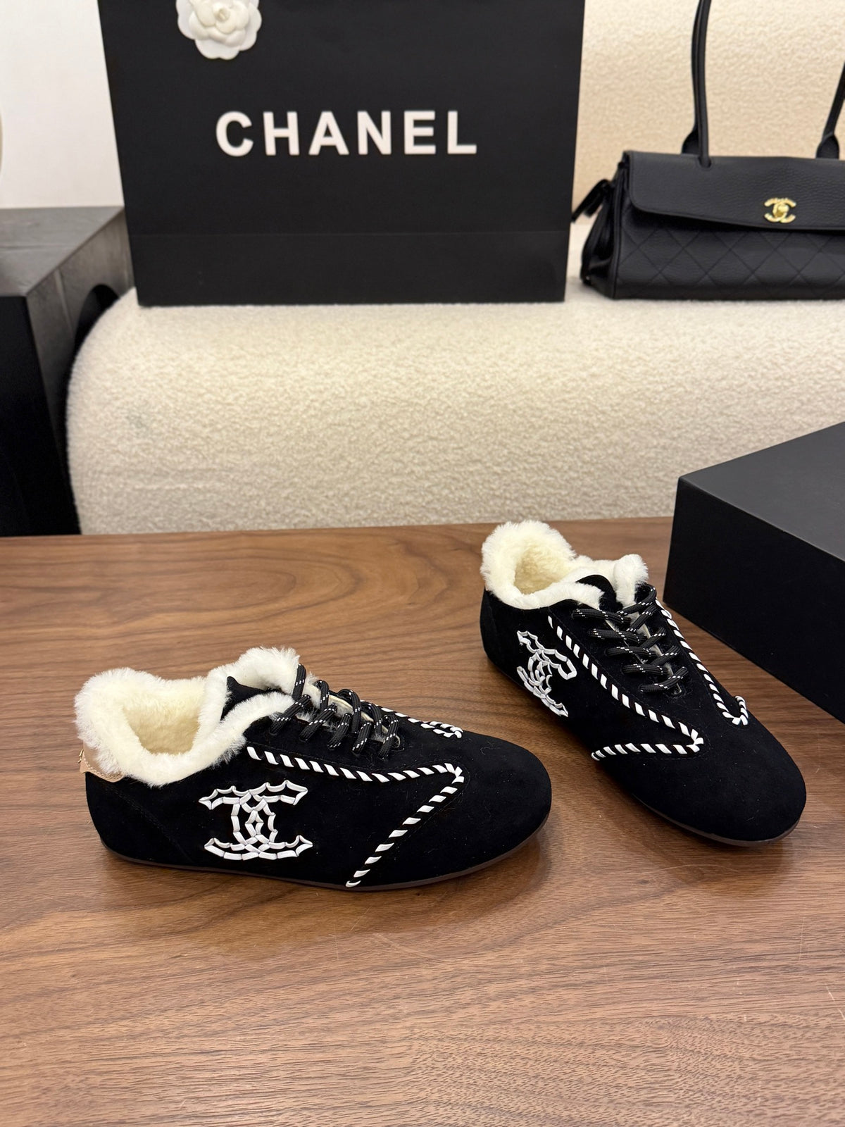 Chanel 2026 Sneaker Dark Beige Suede Wool 173401