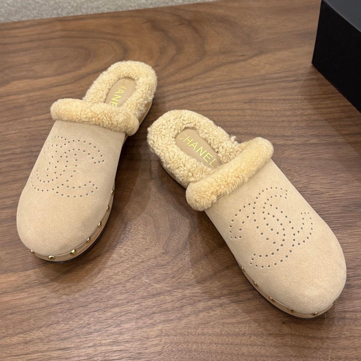Chanel 2026 CC Logo Mule Suede Leather Wool 173192