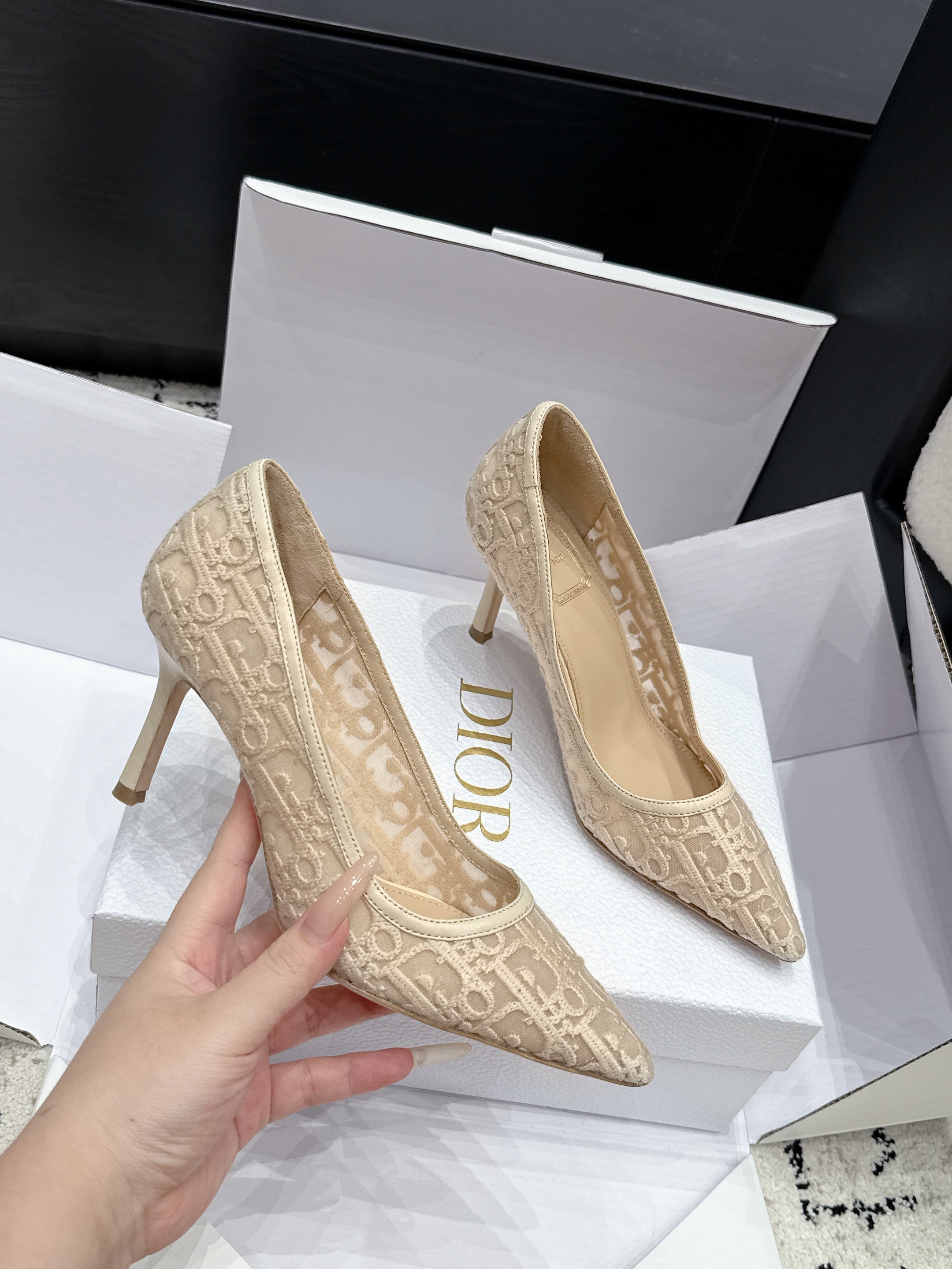 Dior 2026 Embroidered Pump Mesh Leather 923145