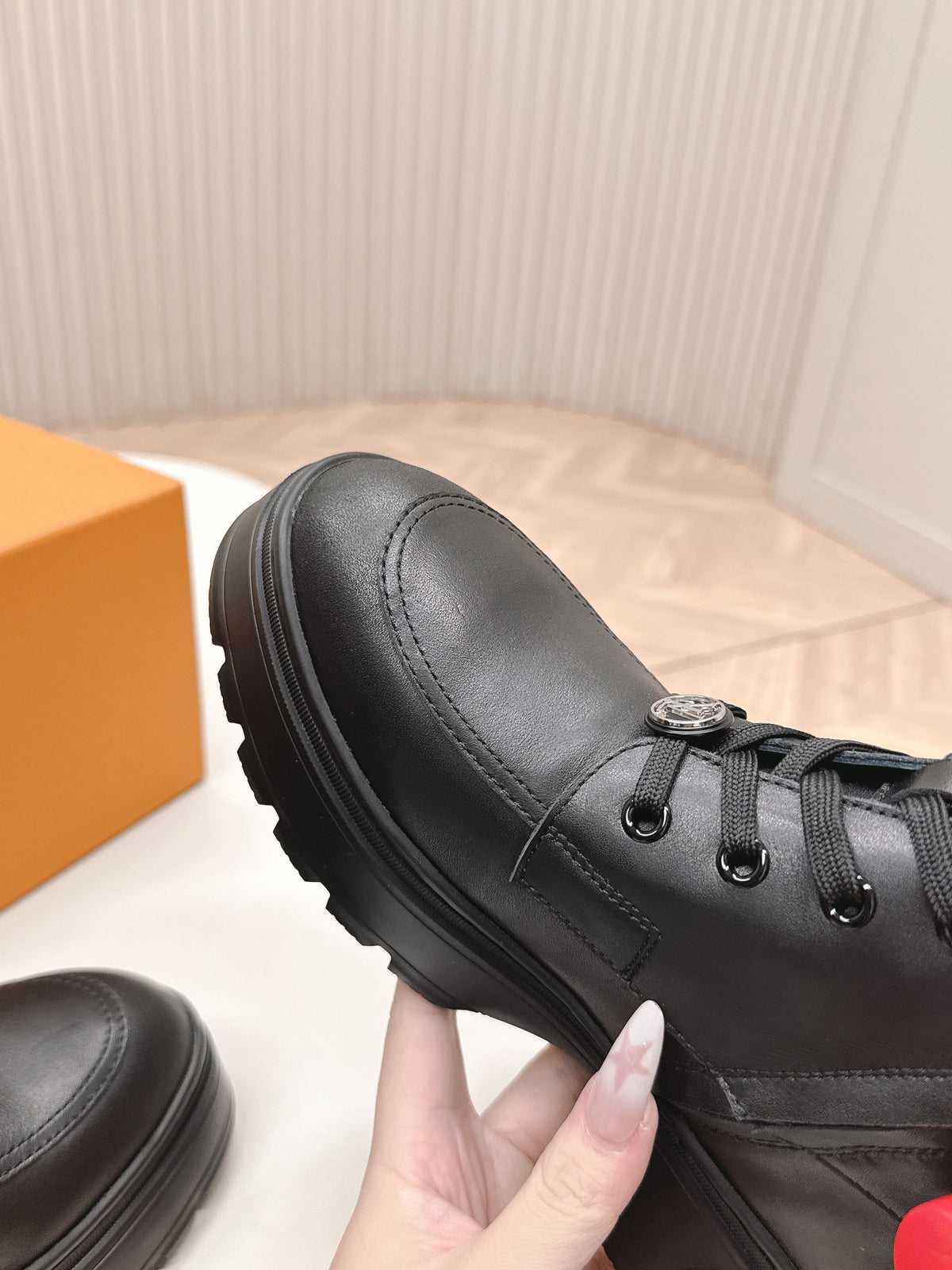 LV 2026 Martin Boot With Heart-shaped Black Calfskin 595469