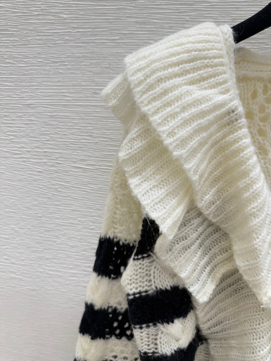 CD 25 Striped Long sleeve Sweater 286356