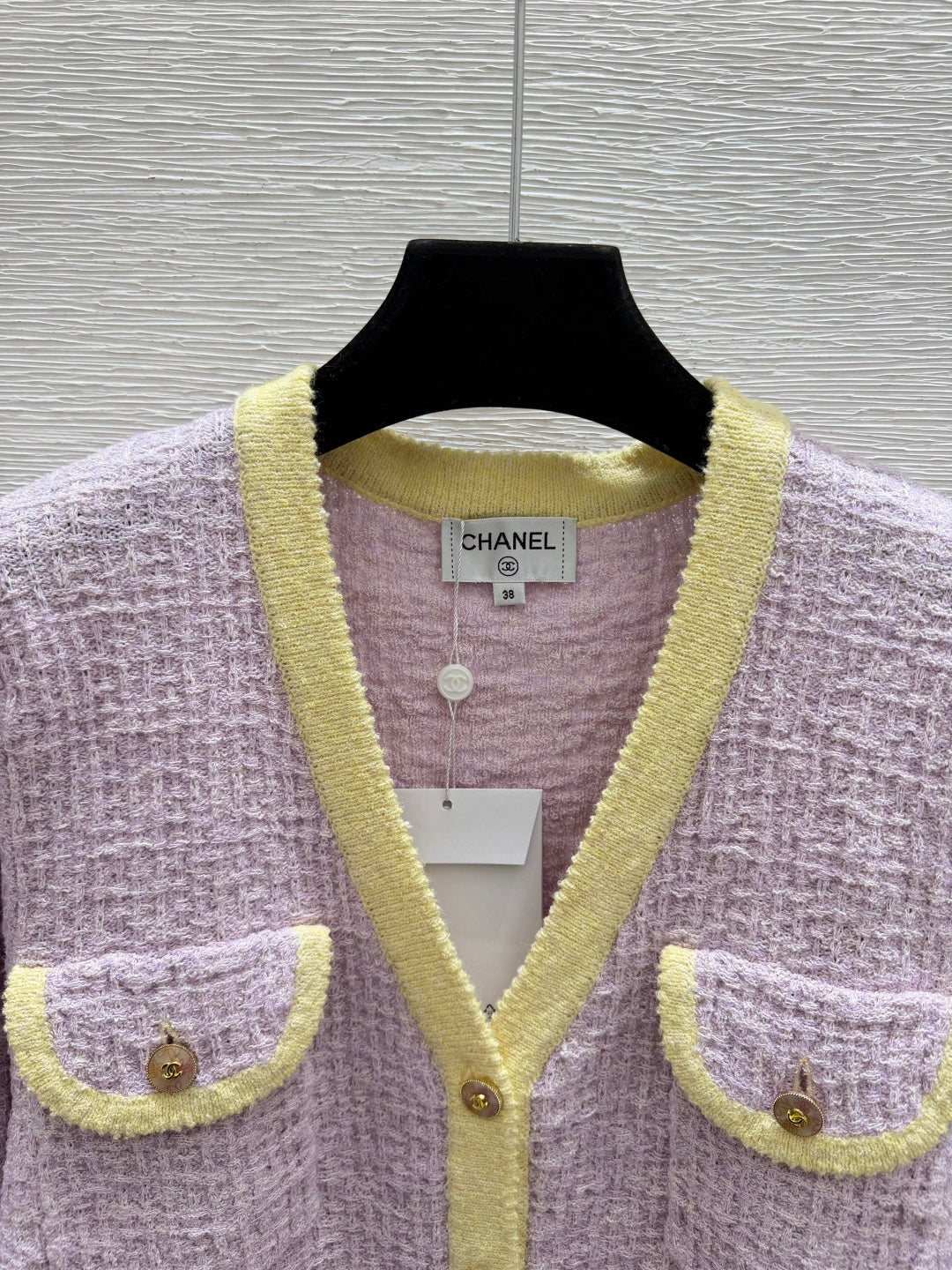 Chanel 2026 V-neck Cardigan Wool 259242