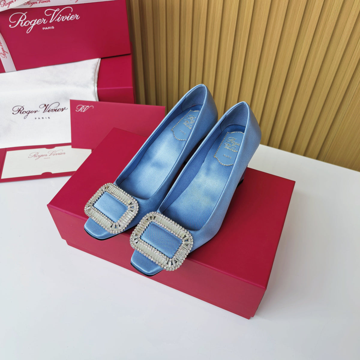 Viv Button Pumps Mist Blue Silk 247406
