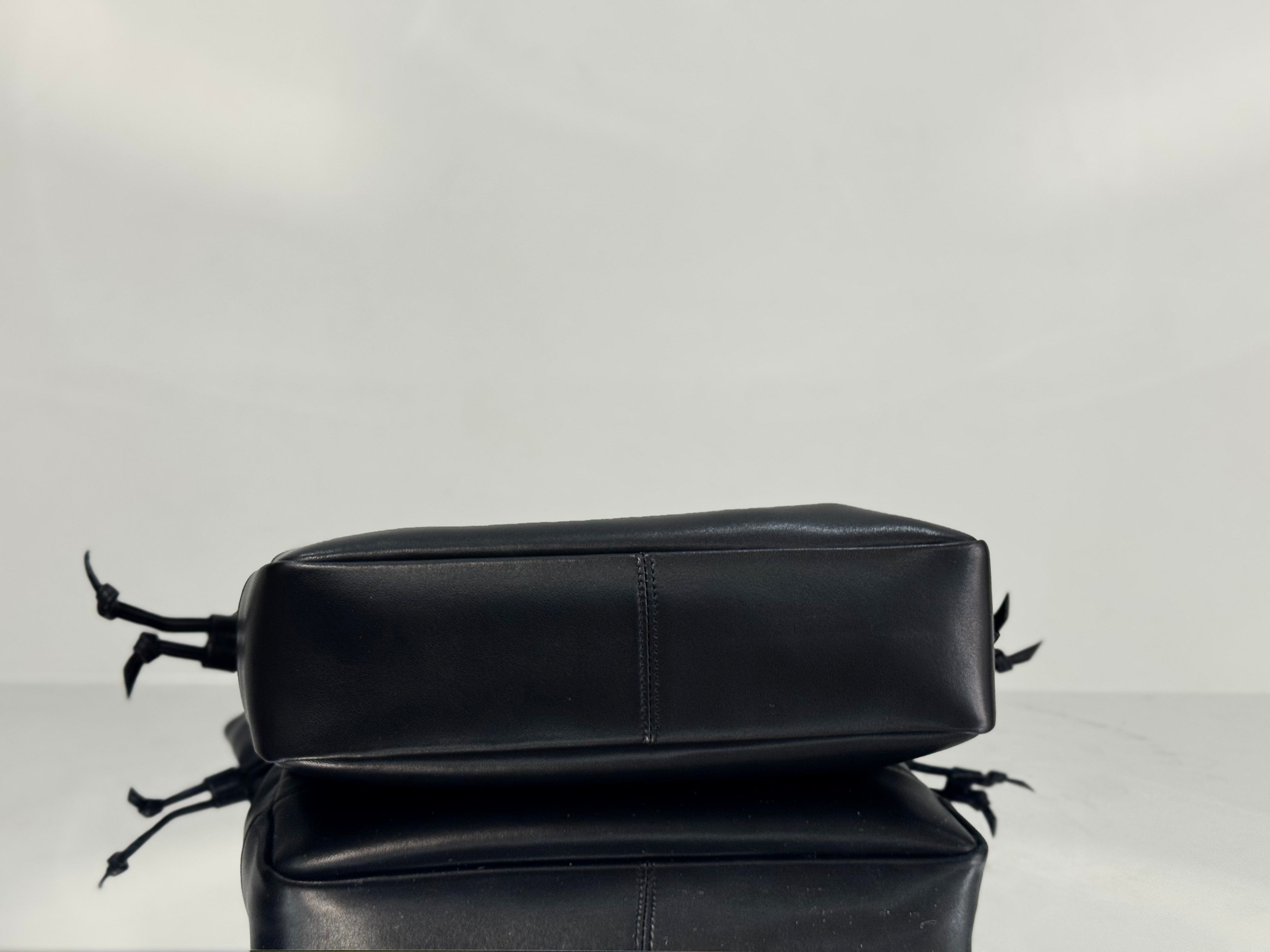 YSL Small Tote Bag 29 Black Caflskin