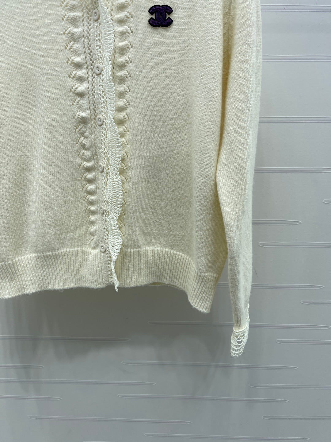 CC 26  Lace-Trimmed Knit Cardigan Cream Wool 340798