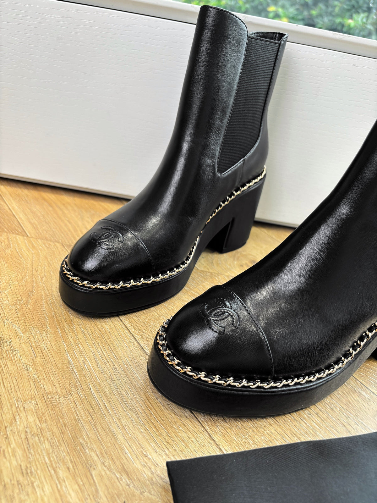 CC 25 Short Boot Black Calfskin 430304