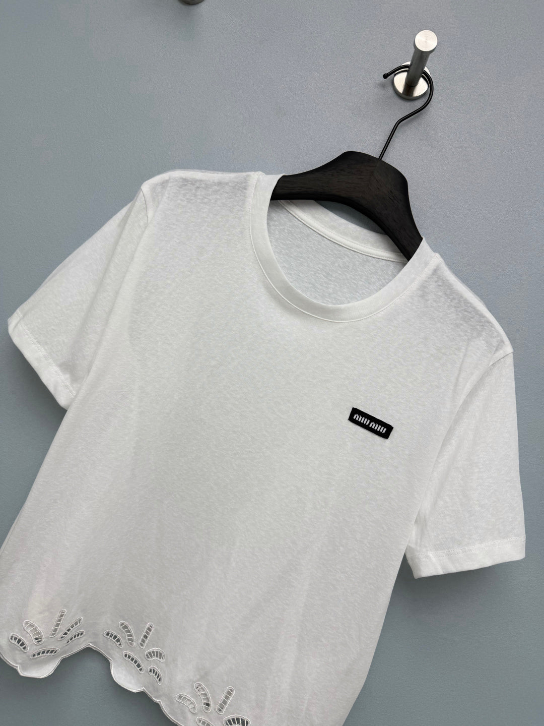 Miumiu 2026 Hollow-Out Embroidered Short-Sleeve T-Shirt White Cotton 392382